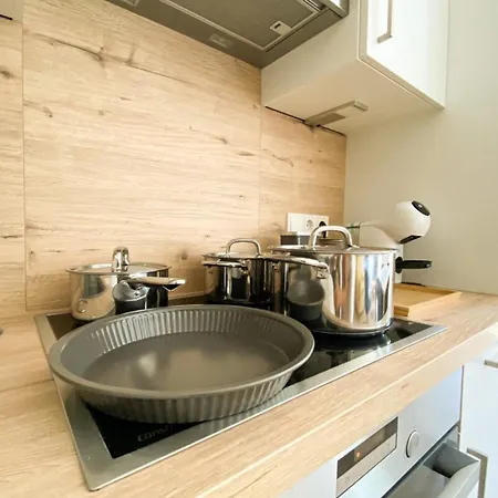 210 Lux Furnished Flat Apartment