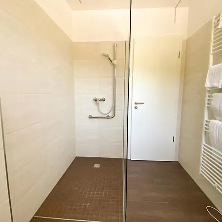 210 Lux Furnished Flat Beaufort